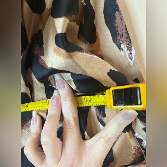 Hayden Los Angeles familial Print Faux Wrap Tie Front Top - Picture 8 of 9